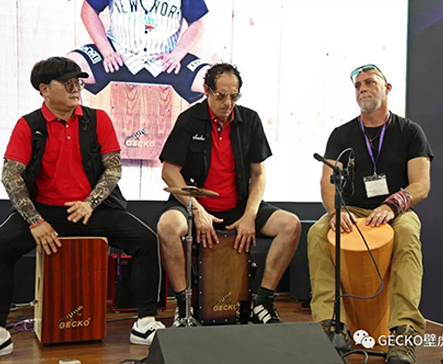 http://www.gecko-kalimba.com
